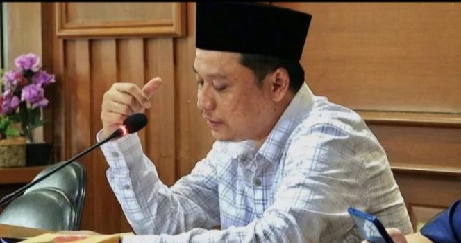 
					Ketua DPRD Pandeglang Agus Umam Dukung Ruwatan Laut: Ikhtiar  Promosikan Wisata Pantai ke Dunia Luar