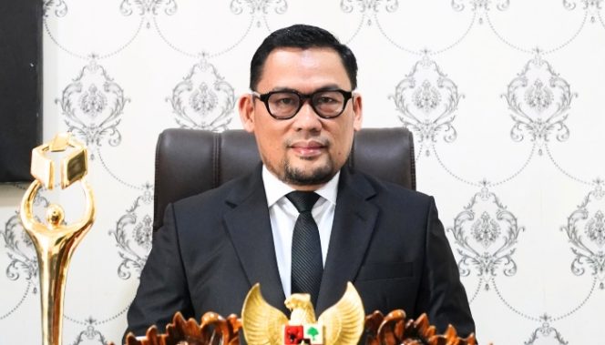 
					Ketika Mimpi Anak Pesisir Menjadi Nyata, Ali Faisal dan Perjalanan Menuju Gelar Doktor